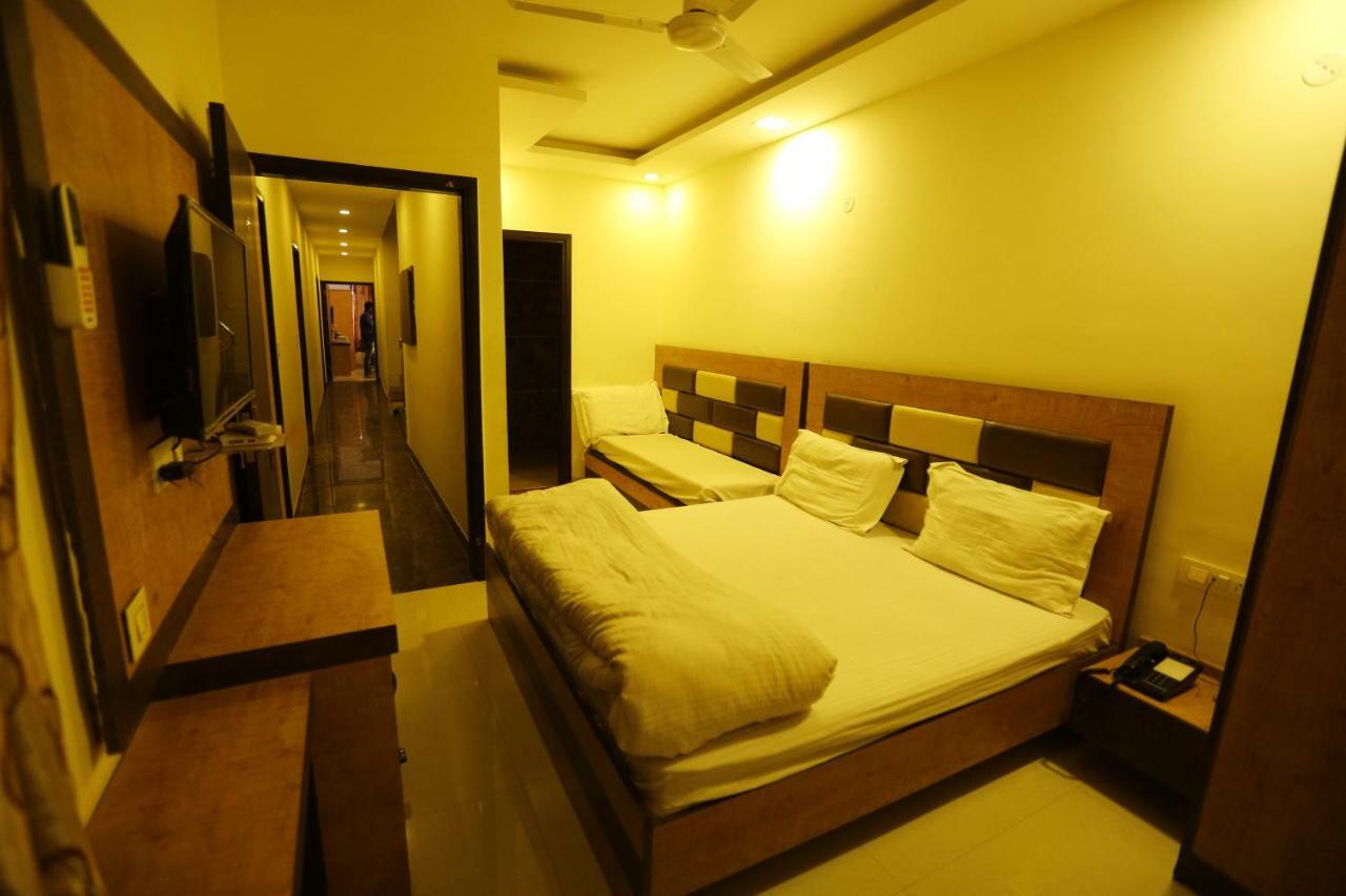 Hotel Golden Heart Amritsar Esterno foto
