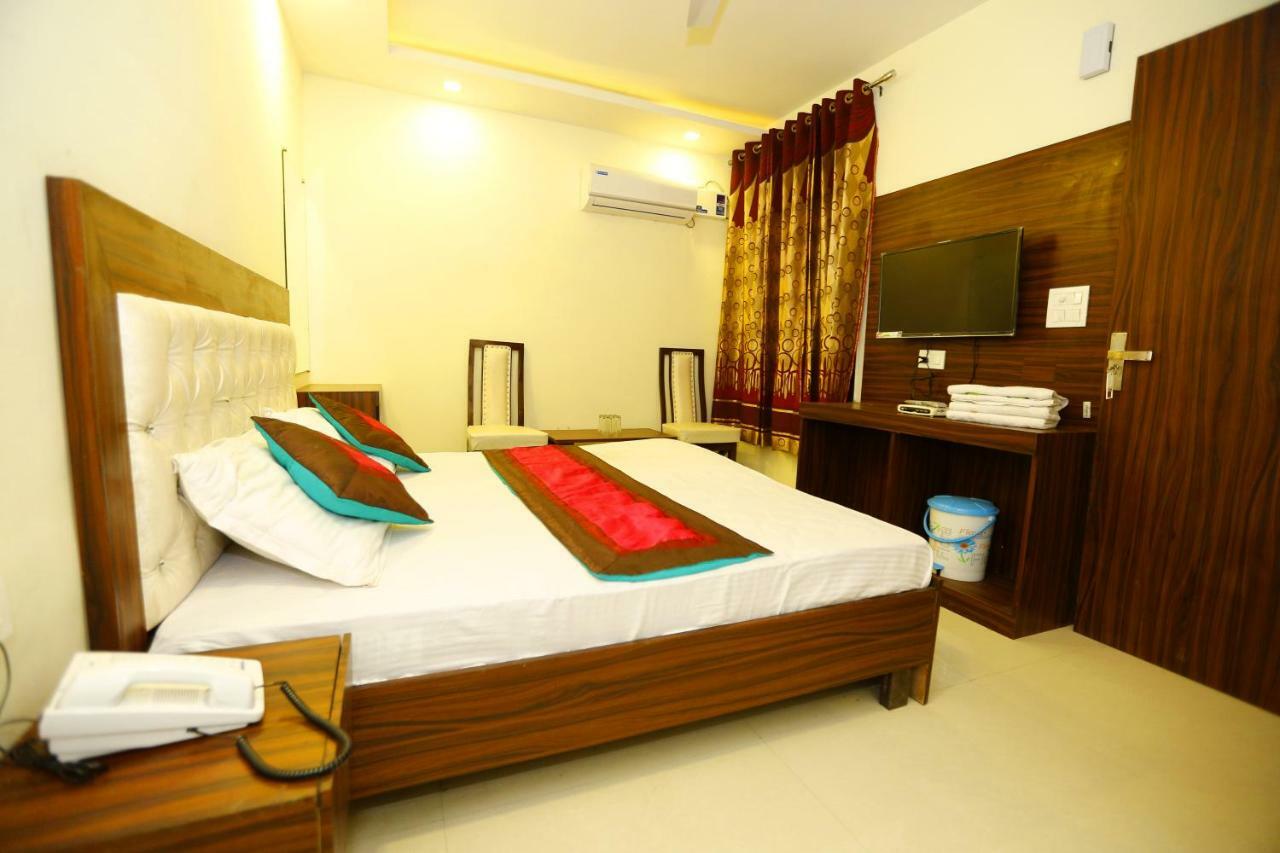 Hotel Golden Heart Amritsar Esterno foto
